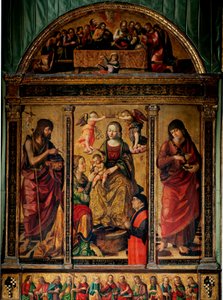 Triptyk av den heliga Katarinas mystiska äktenskap, omgiven av de heliga Johannes Döparen och Johannes evangelisten (Trämålning av Cristoforo Scacco