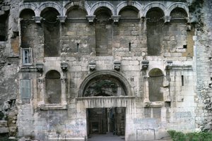 Porta Aurea vid Diocletians palats. ca 300 e.Kr