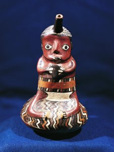 Antropomorft kärl av musikämne, Peru (polykrom terrakotta)