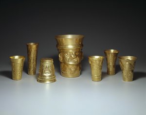 Bägare, 900-1100 (guld)