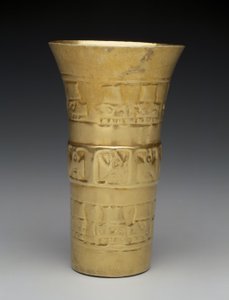 Bägare: Fåglar och huvuden, 900-1100 (guld)