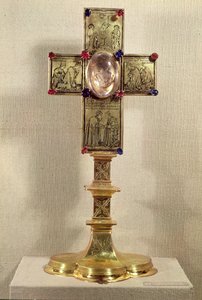 Relikviekors av påven Urban V (1310-70) 1368-78 (guld, kristall och ädelstenar)