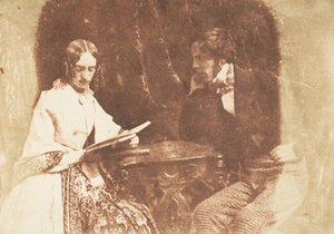 Par sittande, kvinna som läser, 1843-47. Skapare: David Octavius Hill, Robert Adamson, Hill & Adamson.