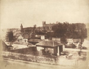 Linlithgow, från järnvägsstationen, med rådhuset, St. Michael