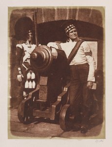 Artilleryman and Highlander, Edinburgh Castle (saltpapperstryck från kalotypnegativ) av David Octavius Hill