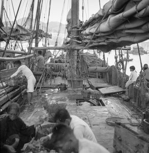 Ombord på en Yeungkong fisher type junk i Aberdeen, Hong Kong.