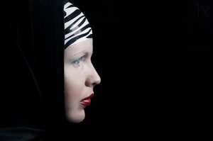 Profil för en mystisk kvinna av Denisa Justusová Šumcová