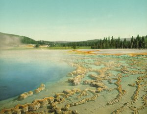 Sapphire Pool, Yellowstone National Park, ca 1902 (photochrom) av Detroit Photographic Co.