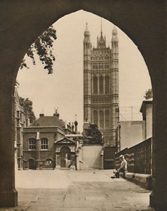 Little Deans Yard at Westminster: A View of an English Public School, c1935. av Donald McLeish