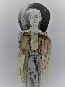 Kontemplativ kvinnlig figur av Doris Schmitz
