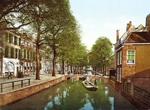 Utsikt nerför en kanal i Haag, 1890-1900