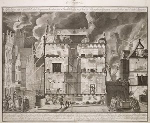 Illustration som visar hur nya långa brandslangar kan nå alla delar av en byggnad, från en bok om brandbekämpning i Holland, publicerad ca 1700 av Dutch School