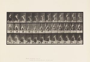 Tallrik 217. Luta, lyfta och bära 30 lb korg, 1885 av Eadweard Muybridge