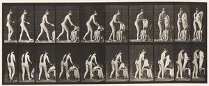 Tallrik 415. Toalett, förbereder för att ta på kläder av Eadweard Muybridge