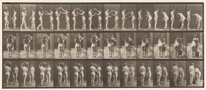 Tallrik 447. Två modeller, 9 Tar vattenburk från skuldra om 10 av Eadweard Muybridge