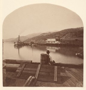 Sausalito från N.P.C.R.R.-kajen, sett mot söder av Eadweard Muybridge