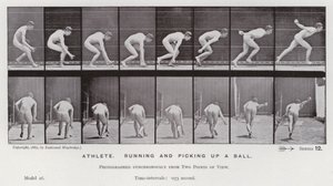 Den mänskliga figuren i rörelse: idrottare, springer och plockar upp en boll (s/v foto) av Eadweard Muybridge