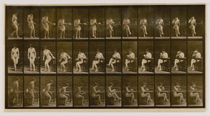 Kvinna sitter med korsade ben och dricker ur tekopp, från boken Animal Locomotion av Eadweard Muybridge