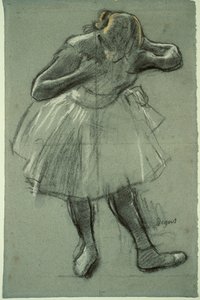 Dansare böjer sig framåt av Edgar Degas