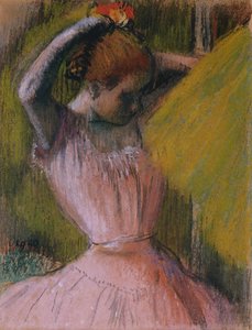 Dansare som arrangerar sitt hår, ca 1900-1912 (pastell på papper nedlagt på sträckt papper) av Edgar Degas