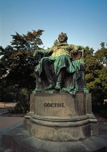 Monument till hyllning till den tyske poeten Johann Wolfgang von Goethe (1749-1832) gjort av Edmund von Hellmer (1850-1935) av Edmund Ritter von Hellmer