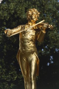 Staty av en musiker, Johann Strauss Staty, Wien, Österrike av Edmund Ritter von Hellmer