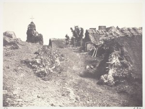 Halmtäckta stugor i Auvergne, med en kalvarie av Edouard Denis Baldus
