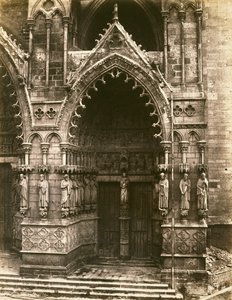 Jungfruns dörr, Amiens katedral, ca 1856 (saltat papperstryck) av Edouard Denis Baldus