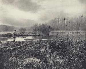 En januarikväll på testet (svartvitt foto) av Edward Alfred Barton