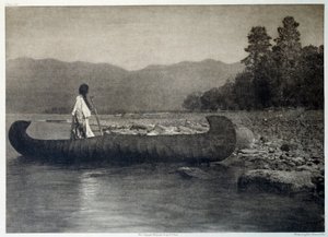 Indians of America: en indian på en kanotbåt i södra Flathead Lake, Montana av Edward Sheriff Curtis