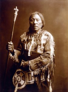 Running Rabbit (Aatsista-Mahkan 1833-1911), Blackfeet Indian, c. 1900, foto Edward S. Curtis av Edward Sheriff Curtis