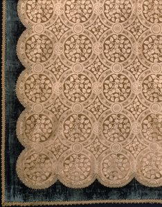 Stor Syringa, tillverkad av Warner & Ramin, designad 1875 (silkedamast)