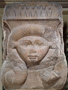 Huvudstad med Hathors huvud tillskansat av Osorkon II (c.883-855 f.Kr.) från Bubastis, Middle Kingdom (granit)