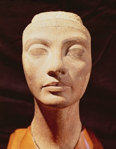 Ett kungligt huvud, möjligen av Nefertiti, från Memphis, New Kingdom (kvartsit) (se även 158683)