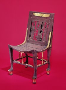 Stol, från Tutankhamons grav (ca 1370-1352 f.Kr.) som skildrar miljontals årens anda, New Kingdom (cederträ) (se även 148192)