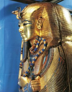 Egyptisk civilisation, Tutankhamens sarkofag, dekorerad i guld och halvädelstenar av Egyptian 18th Dynasty