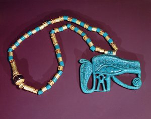 Eye of Ra pectoral, från Tutankhamons grav, New Kingdom (guld & blå fajans)