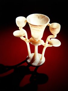 Lampa i form av tre lotusblommor, från Tutankhamons grav, Nya riket (alabaster)