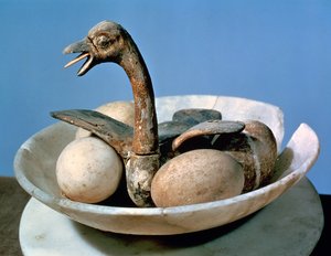Lock till en alabasterburk dekorerad med en fågel i ett bo som innehåller ägg, från Tutankhamons grav (ca 1370-52 f.Kr.) New Kingdom (målat och stuckat trä)