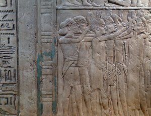 Prinsar från Nubien, Libyen, Syrien och Palestina kommer för att hylla kungen, basrelief i kalksten, från Horemhebs memfitiska grav i Saqqara, Egyptens civilisation, Nya riket, XVIII:e dynastin av Egyptian 18th Dynasty