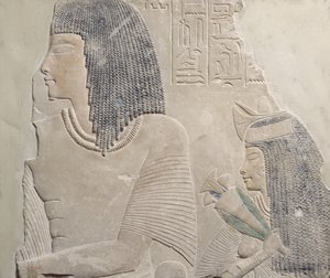 Relief föreställande Imenmes och Dejat, föräldrarna till general Imeneminet, från en grav i Memphis, New Kingdom, ca 1336-1295 f.Kr. (målad kalksten)