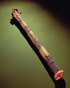 Skrivarfodral för att skriva vass, från Tutankhamons grav (ca 1370-1352 f.Kr.) New Kingdom (förgyllt trä inlagt med halvädelstenar) (se även 149435)