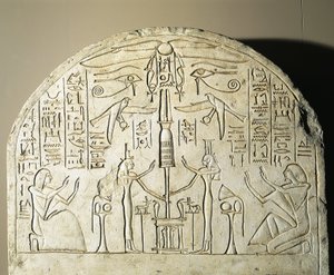 Kalkstensstele av Perinefer, med Isis och Neftis som tillber en fetisch som föreställer Osiris, från Abydos, Ramses II:s regeringstid av Egyptian 19th Dynasty