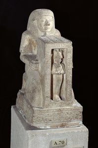 Naophorous staty av den kungliga skrivaren, Seti, med Osiris i naos, New Kingdom, c.1279-1213 BC (kalksten)