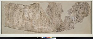 Ostracon, inskrivet i hieratiskt i svart och rött med en stor del av historien om Sinuhe (kalksten)