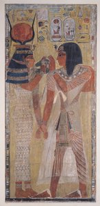 Gudinnan Hathor placerar den magiska kragen på Seti I (ca 1394-1279 f.Kr.), från Seti I:s grav i Konungarnas dal, Nya riket (målad kalkstensrelief). av Egyptian 19th Dynasty