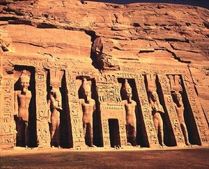 Drottning Nefertaris tempel, även tillägnat Hathor av Abshek, och kallat det lilla templet, New Kingdom,