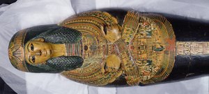 Inre lock av mumin av Nesyamun, möjligen hittat i Deir El-Bahri, New Kingdom, ca 1100 f.Kr. (målat trä) (detalj av 308052) av Egyptian 20th Dynasty