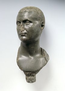 Byst av en romersk adelsman, som sägs vara Mark Anthony (c.82-30BC), möjligen från Alexandria, Egypten, 50 BC - AD 50 (skifer) av Egyptian Ptolemaic Period