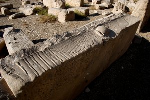 Egyptisk antiken: arkitrav av templet tillägnat Hathor, Dendera, Egypten av Egyptian Ptolemaic Period
